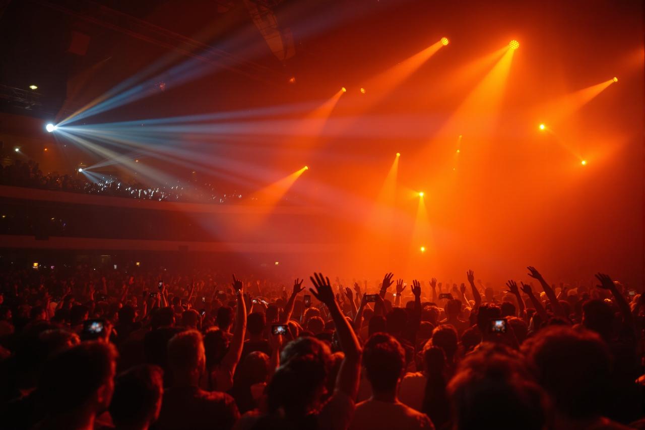 91影视影迷见面会圆满举行，万名粉丝热情参与